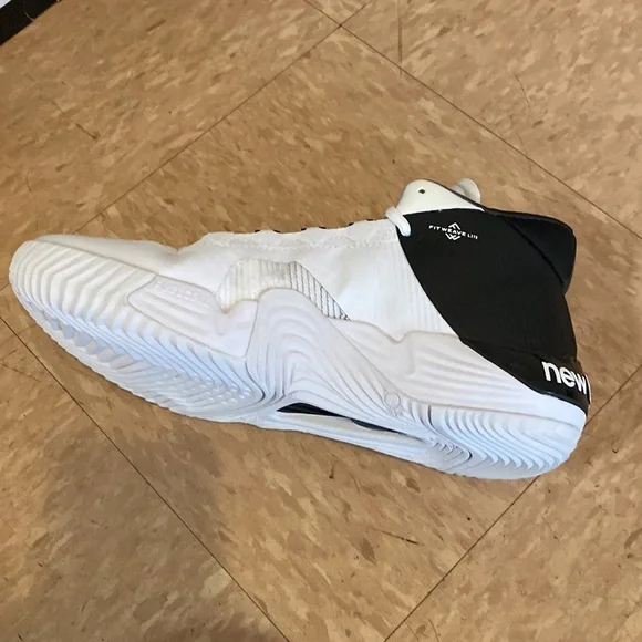 “Host pick” Brand-new inbox new balance basketball shoes KAWHI - Picture 5 of 6